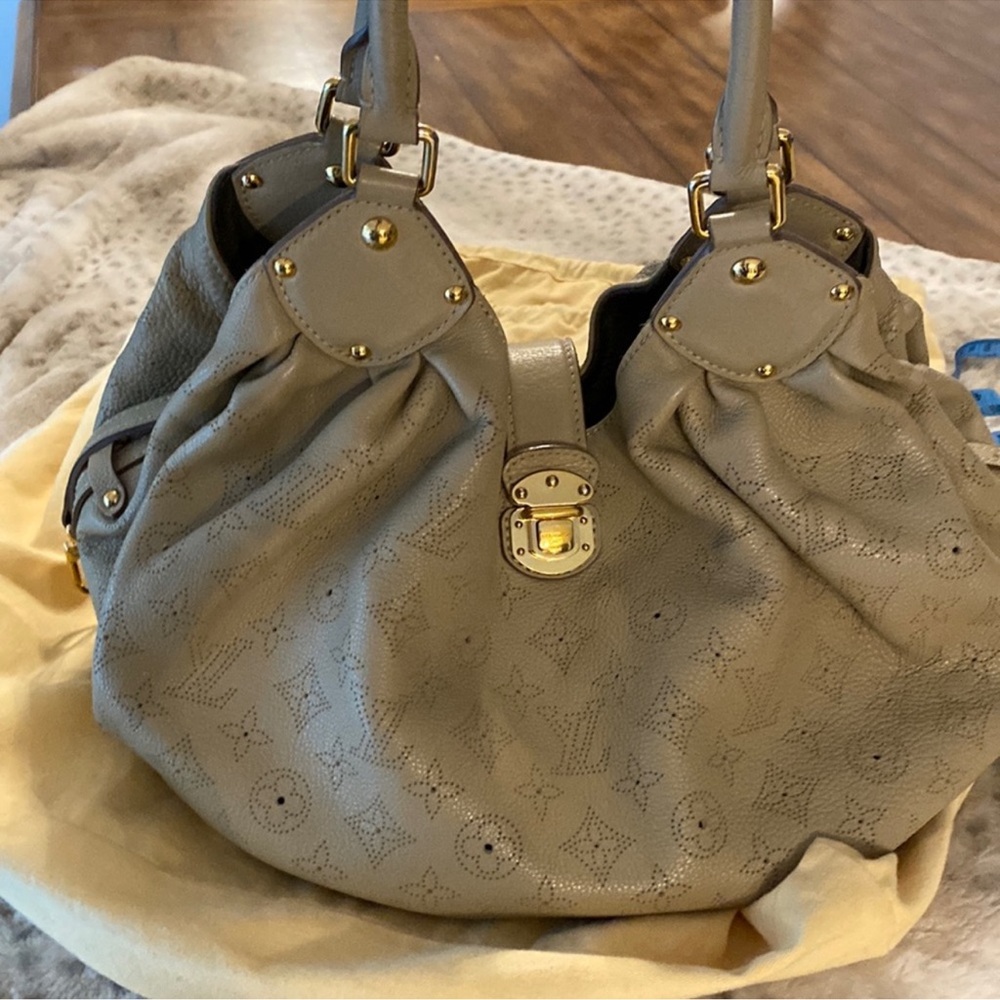 Louis Vuitton Mahina